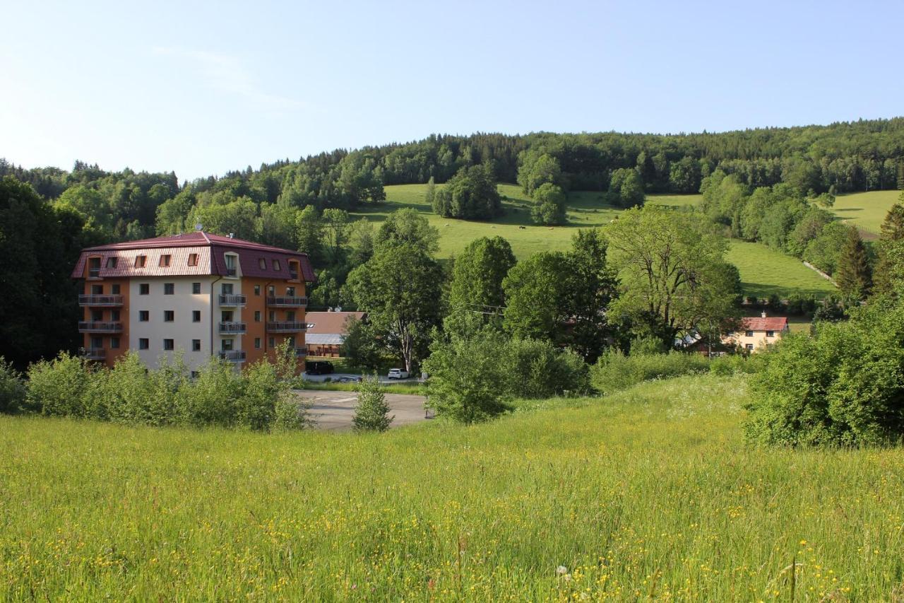 Apartman Skrovanova Horni Lipova ภายนอก รูปภาพ